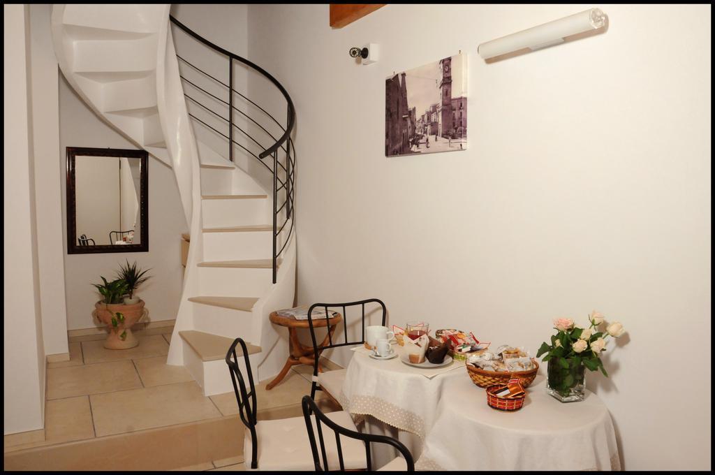 B&B Al Vecchio Borgo Барлетта Экстерьер фото